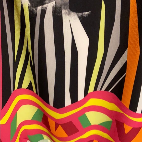 Designer dress - Picture 4 of 7